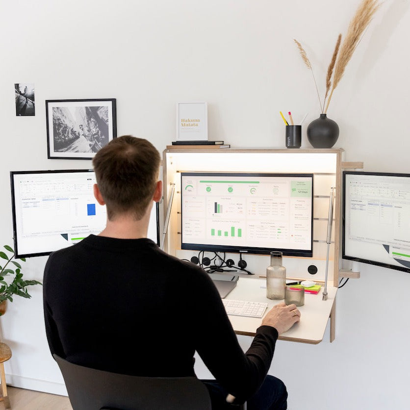 Seitliche Halterung für Laptop und Monitor